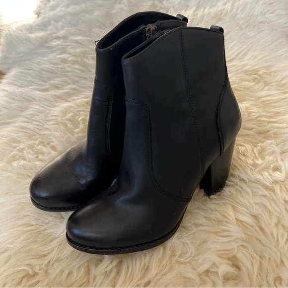 Joie Dalton Black Smooth Leather Bootie 6.5 - Picture 3 of 7